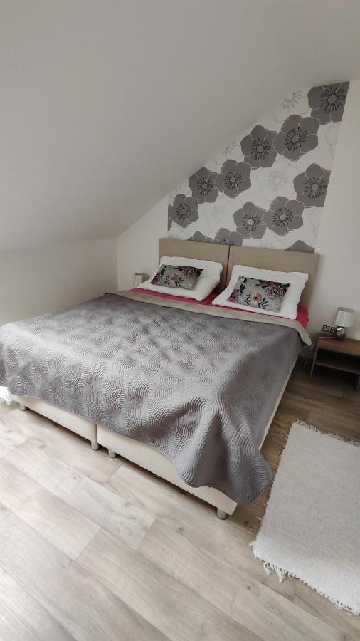 Apartman Cafe U Kordulky Ratiskovice エクステリア 写真