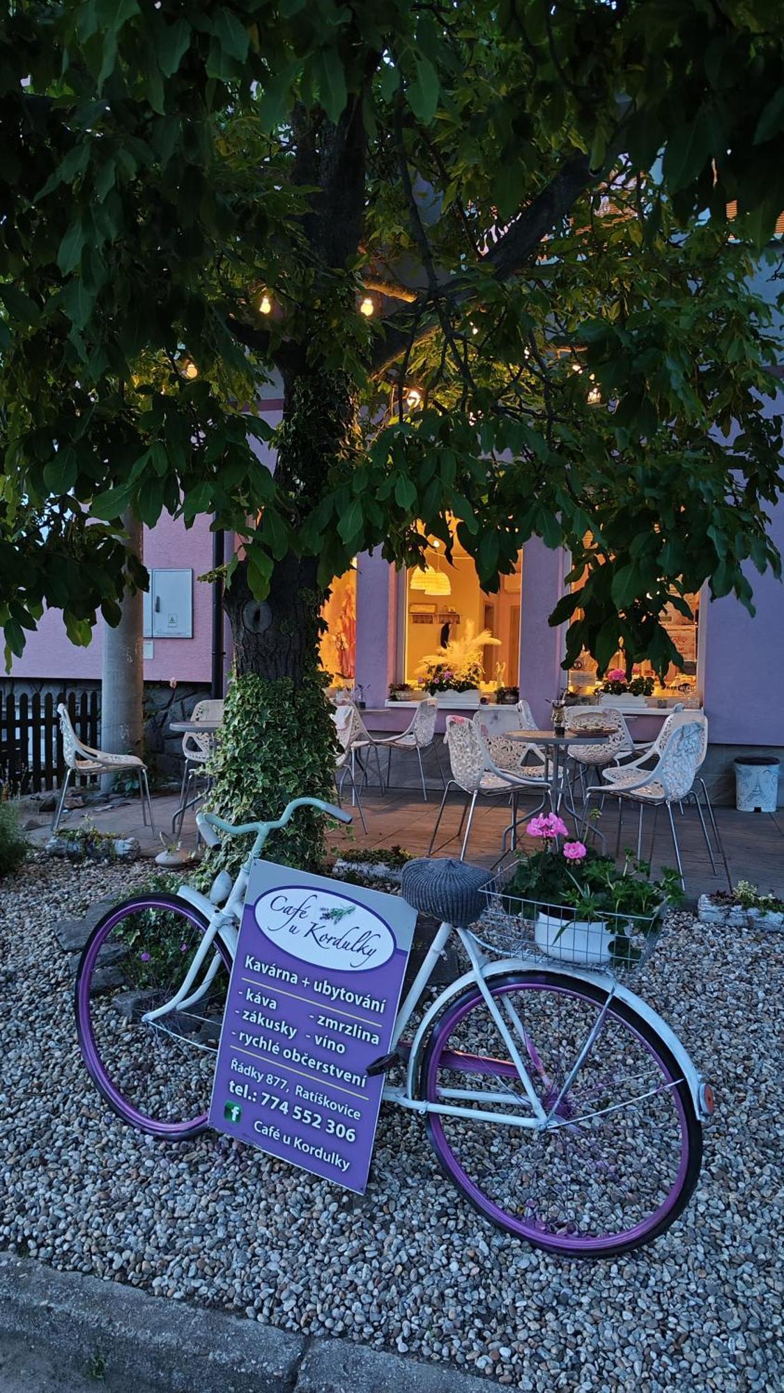 Apartman Cafe U Kordulky Ratiskovice エクステリア 写真