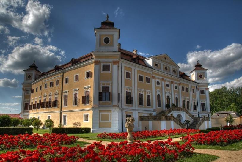 Apartman Cafe U Kordulky Ratiskovice エクステリア 写真