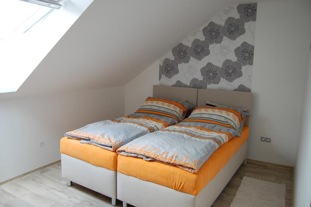 Apartman Cafe U Kordulky Ratiskovice エクステリア 写真